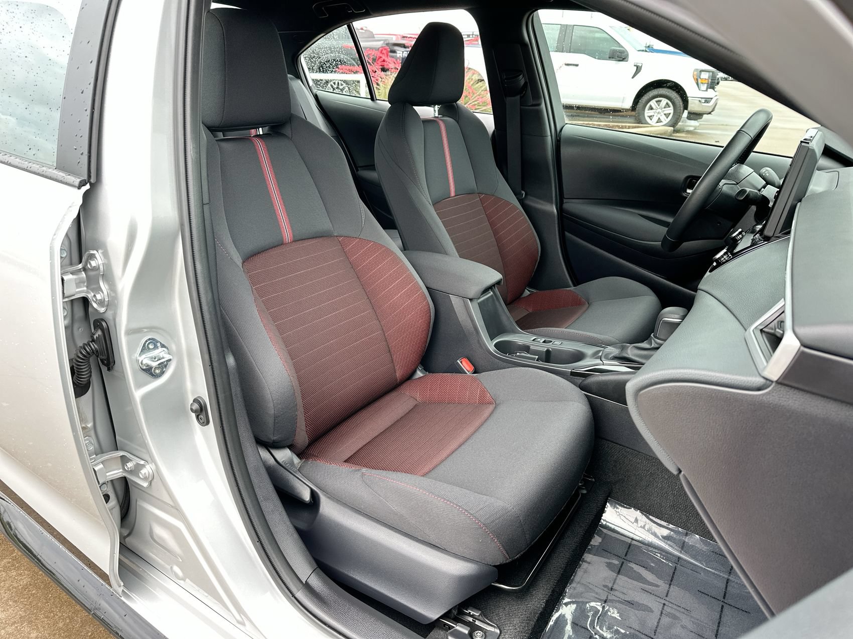 Used 2026 Toyota Corolla SE FWD image 22