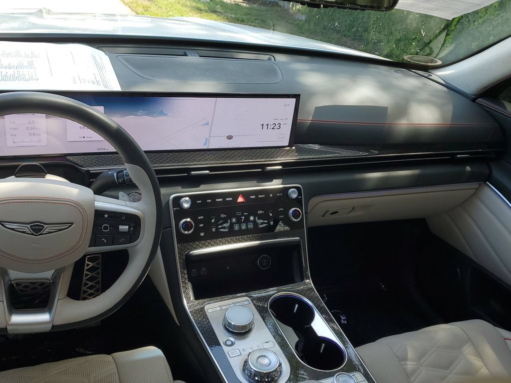 Used 2025 Genesis GV80 3.5T e-SC AWD/4WD image 21