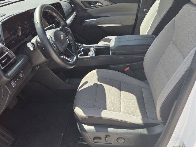 Certified 2026 Chevrolet Traverse LT w/ Driver Confidence Package FWD image 10