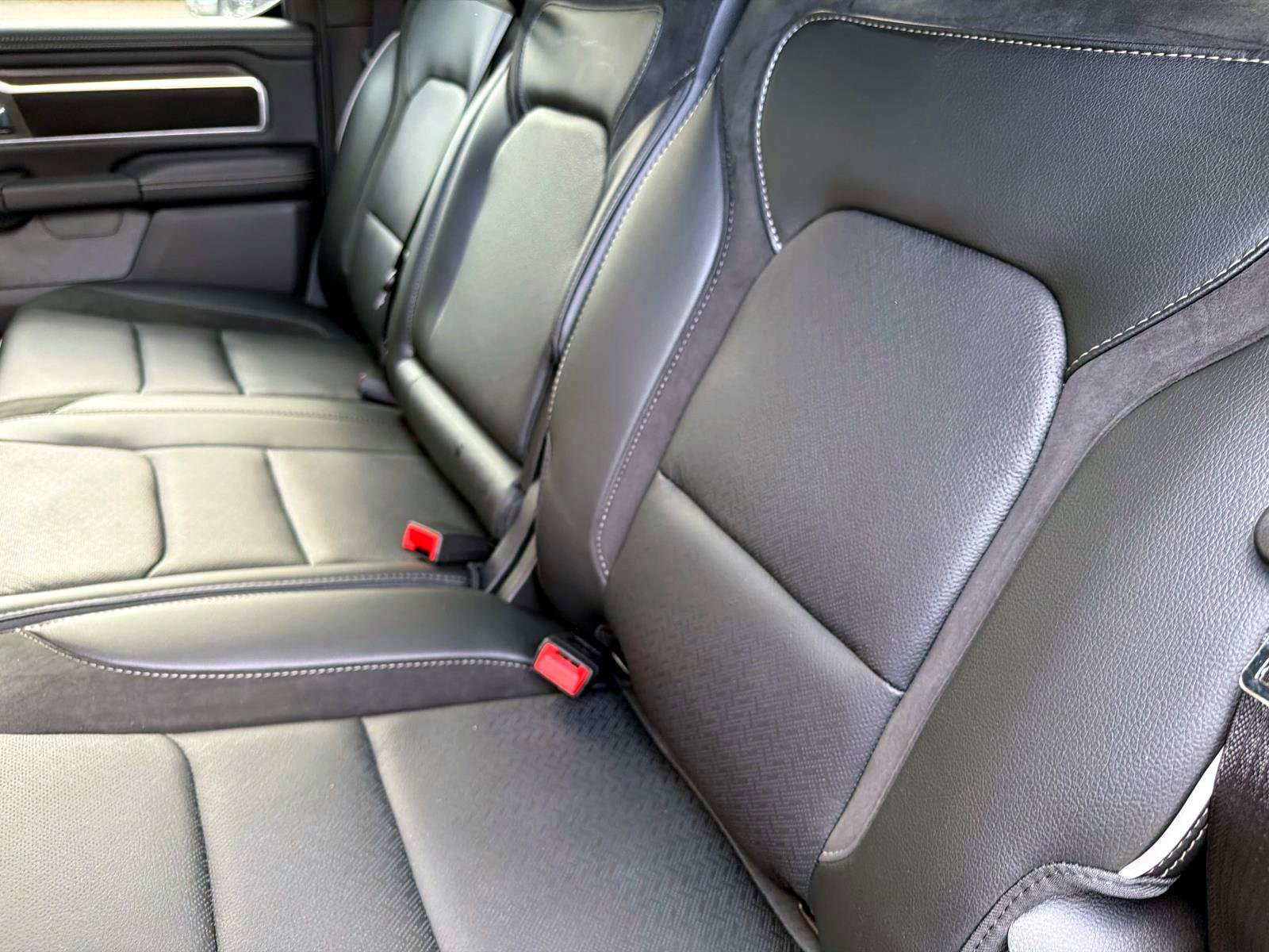 New 2026 RAM 1500 Laramie w/ Sport Appearance Package AWD/4WD image 8
