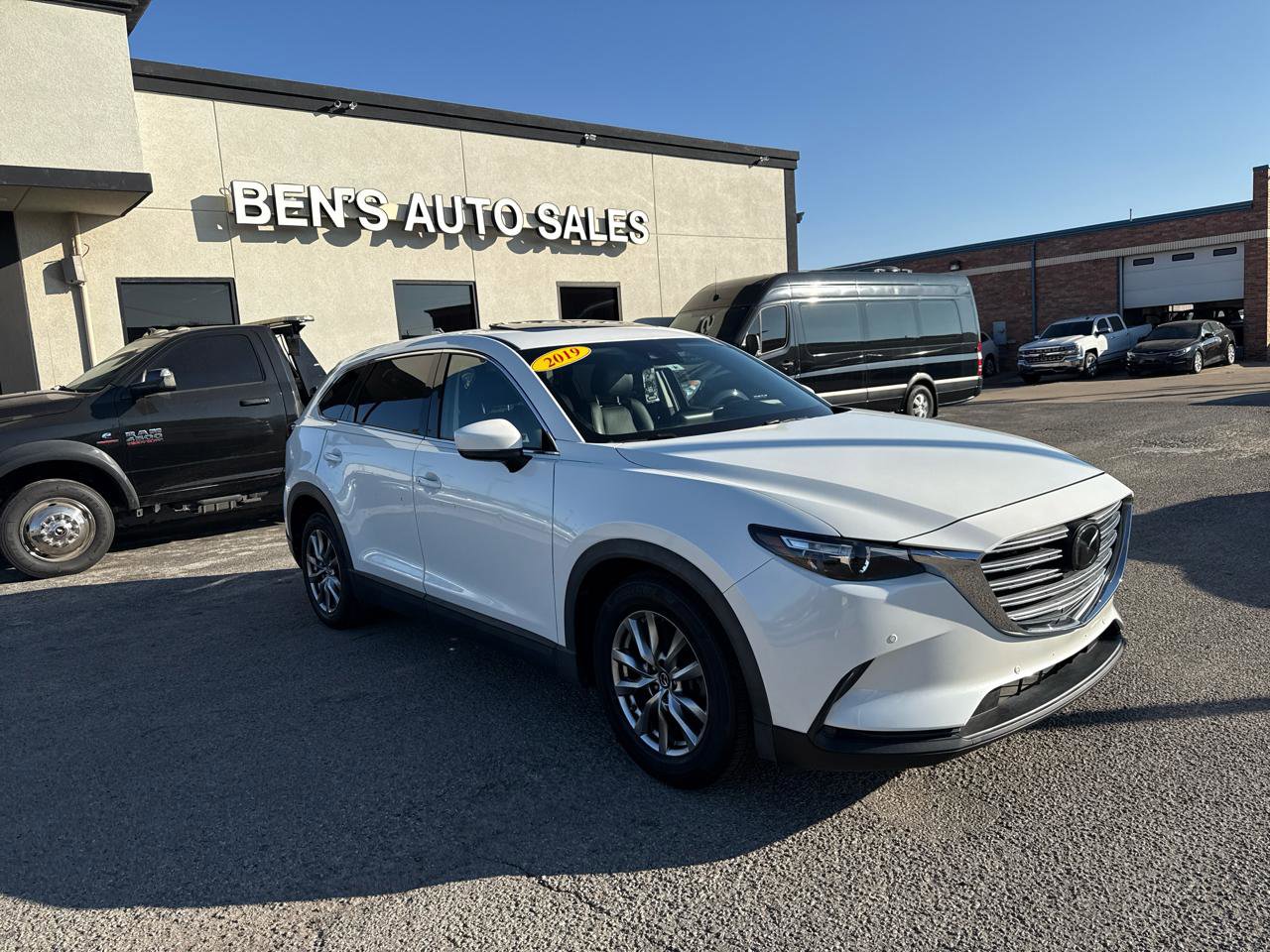 Used 2019 MAZDA CX-9 Touring w/ Touring Premium Package FWD image 4