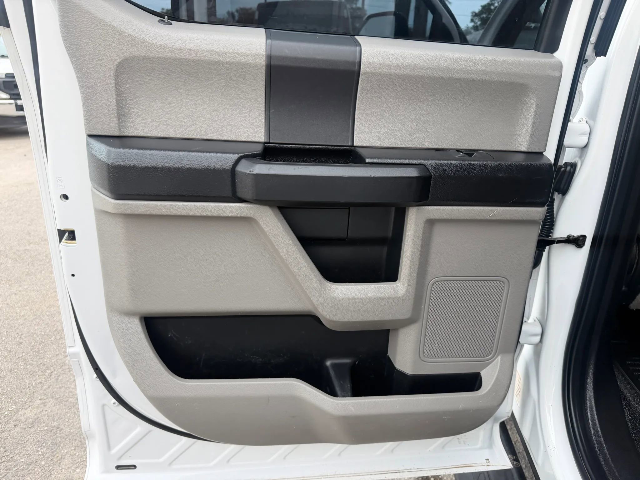Used 2019 Ford F350 XL w/ Power Equipment Group AWD/4WD image 15
