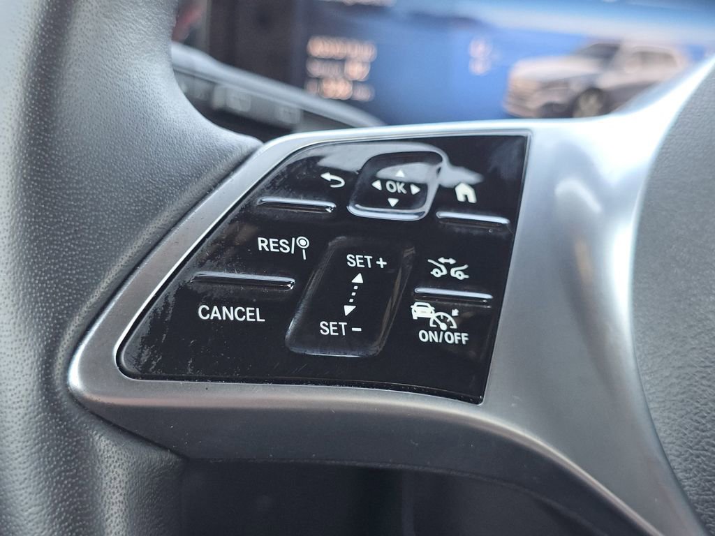Used 2024 Mercedes-Benz GLB 250 4MATIC image 25
