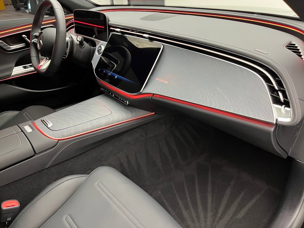 Used 2025 Mercedes-Benz E 53 AMG e 4MATIC Sedan image 37