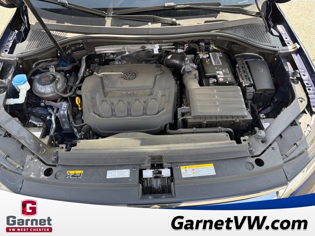 Certified 2023 Volkswagen Tiguan SEL R-Line image 23