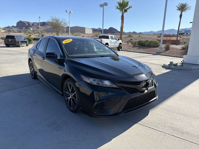 Used 2021 Toyota Camry SE w/ Blackout Package (TMS) FWD image 3