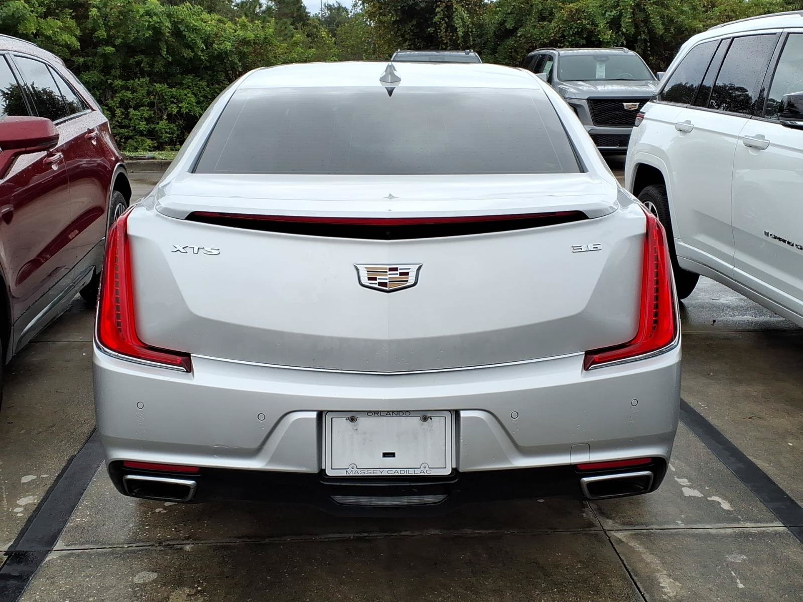 Used 2019 Cadillac XTS Luxury FWD image 9