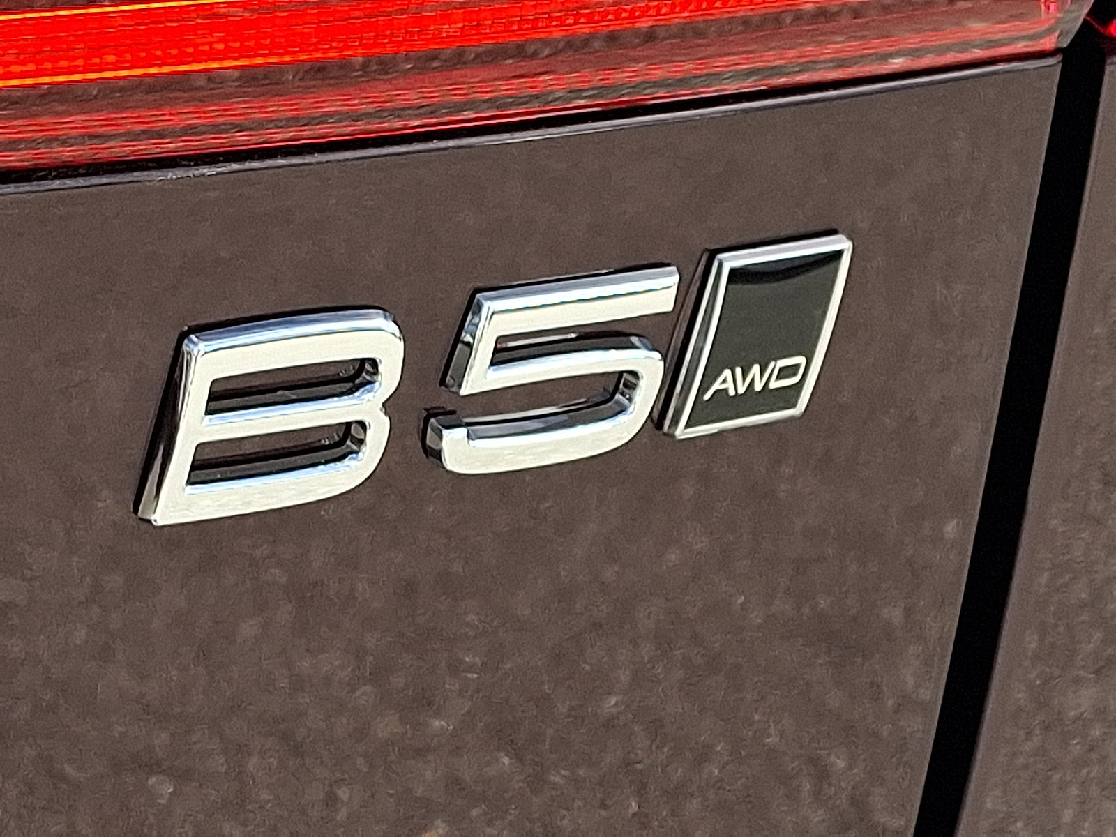 New 2026 Volvo XC60 B5 Ultra w/ Protection Package Premier image 16