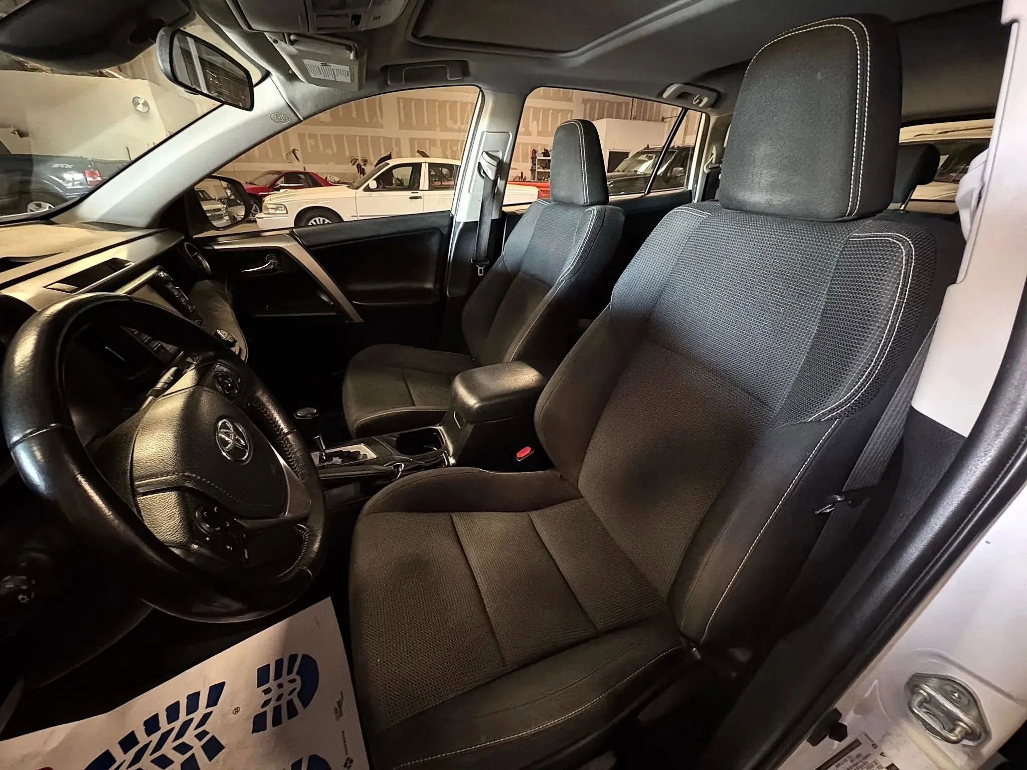 Used 2017 Toyota RAV4 XLE image 20