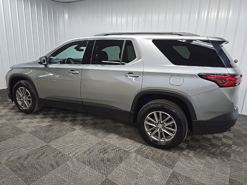 Used 2023 Chevrolet Traverse LT image 4
