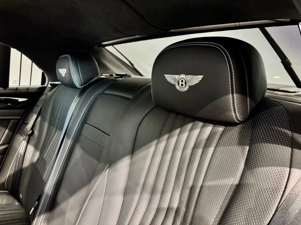 Used 2018 Bentley Flying Spur V8 image 32
