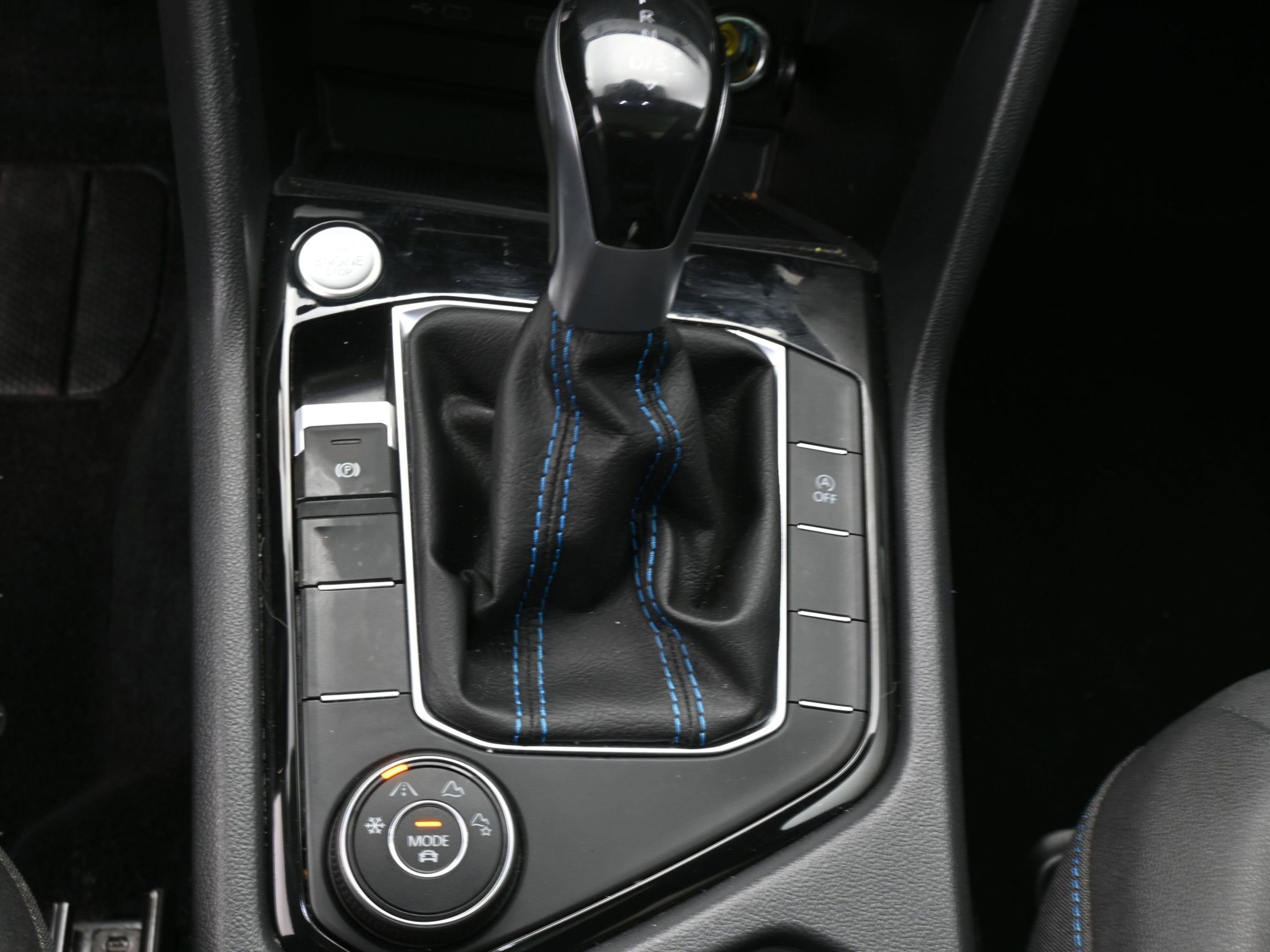 Used 2024 Volkswagen Taos SE image 47