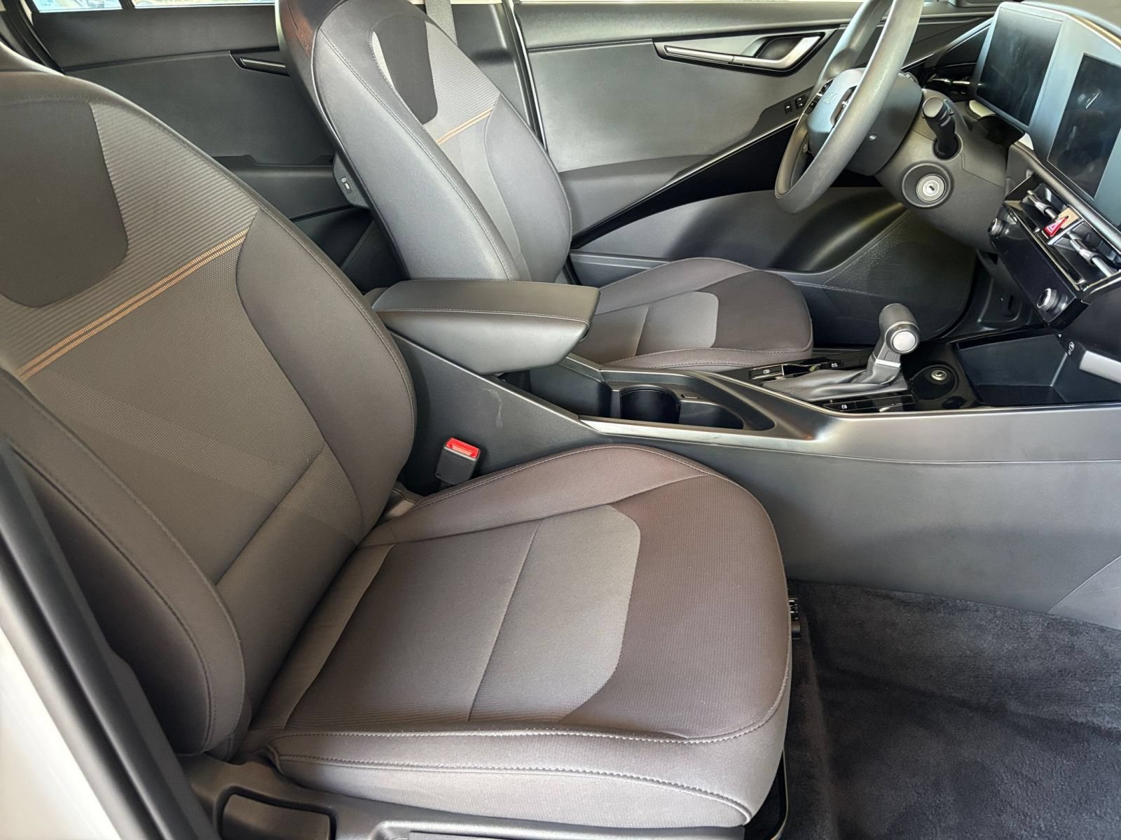 Used 2026 Kia Niro LX FWD image 34