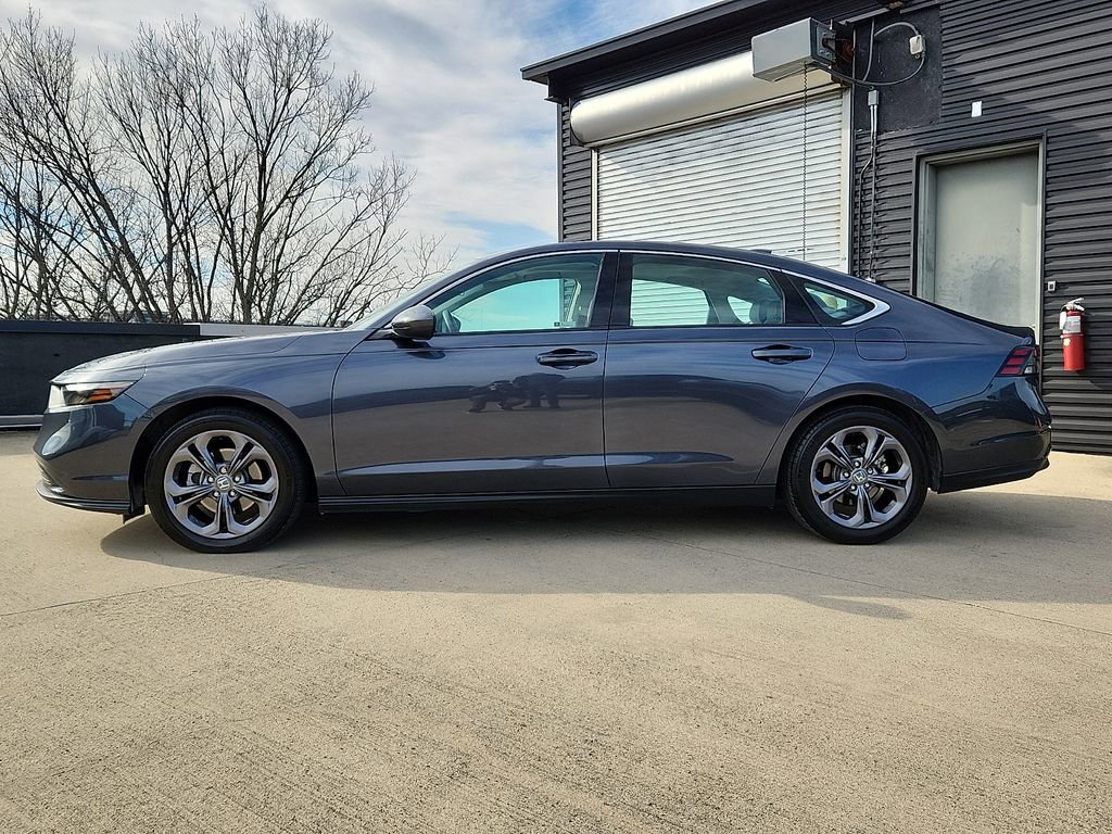 Used 2023 Honda Accord EX image 2