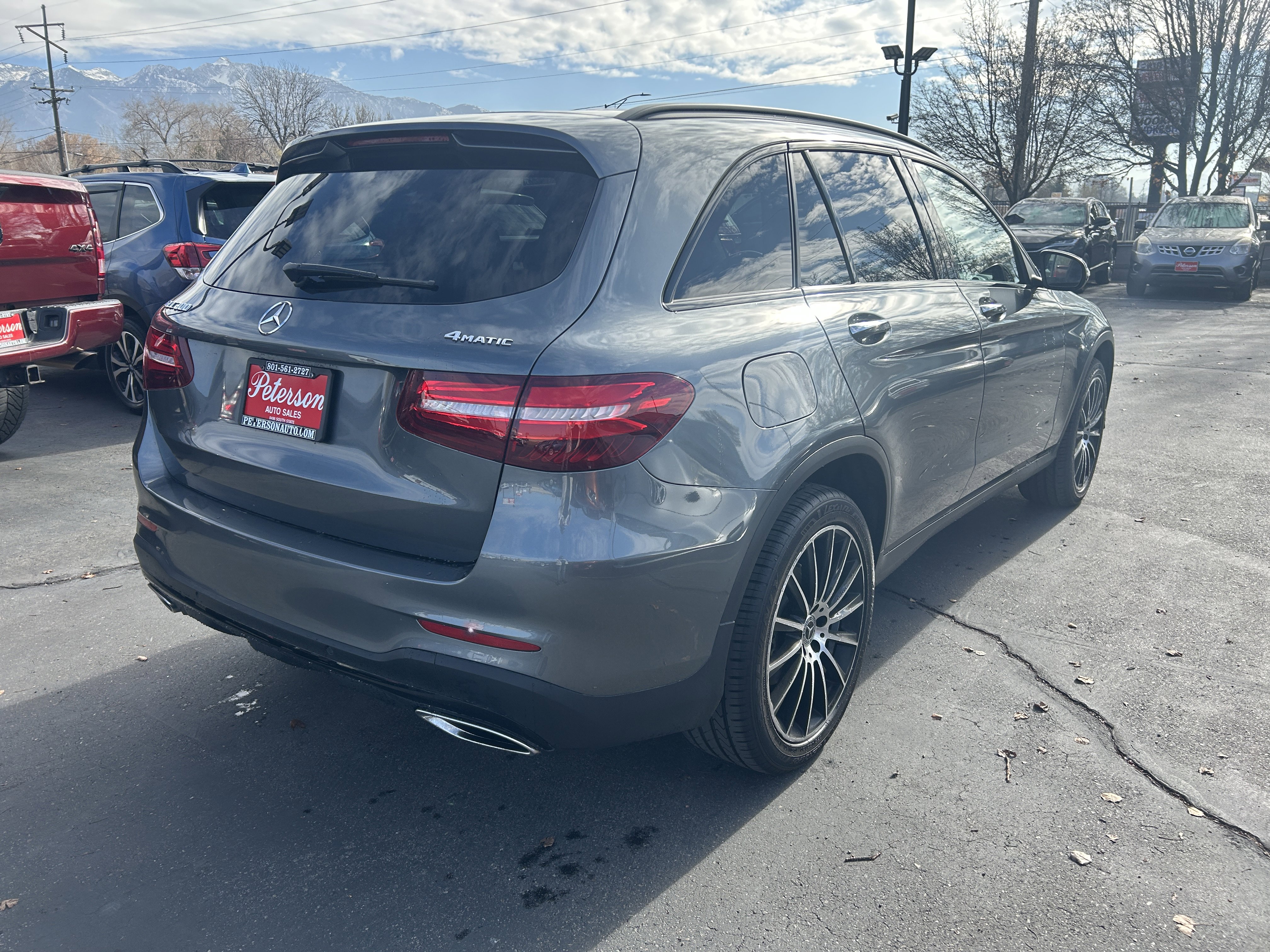 Used 2017 Mercedes-Benz GLC 300 4MATIC image 4