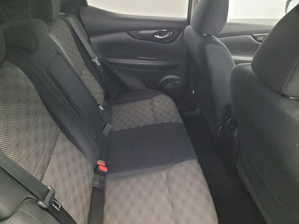 Used 2022 Nissan Rogue Sport SV image 19