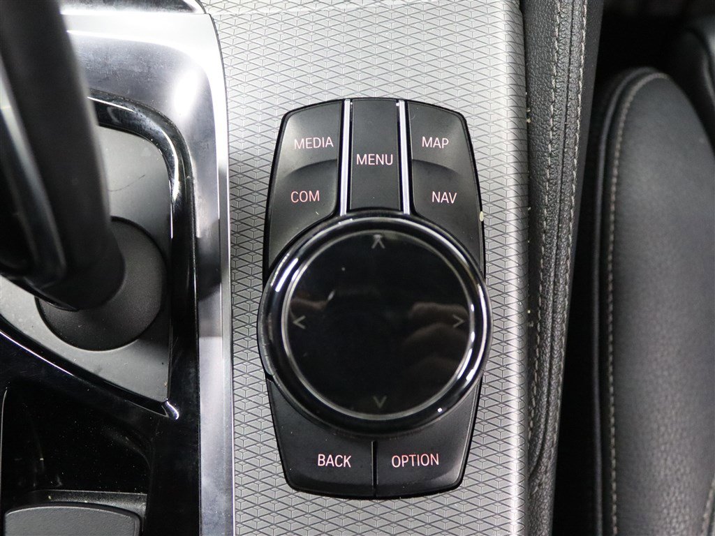 Used 2018 BMW 530i xDrive image 30