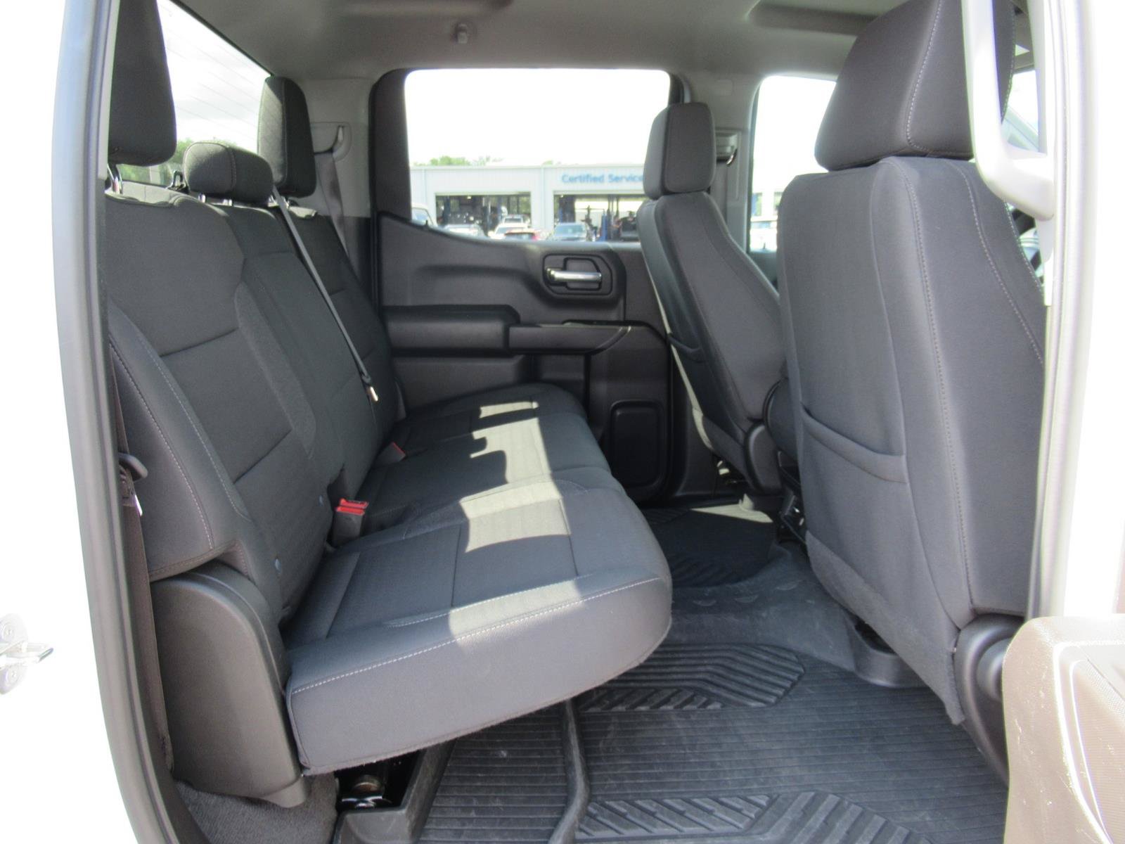 Used 2024 Chevrolet Silverado 1500 Custom Trail Boss w/ LPO, Dark Essentials Package AWD/4WD image 32