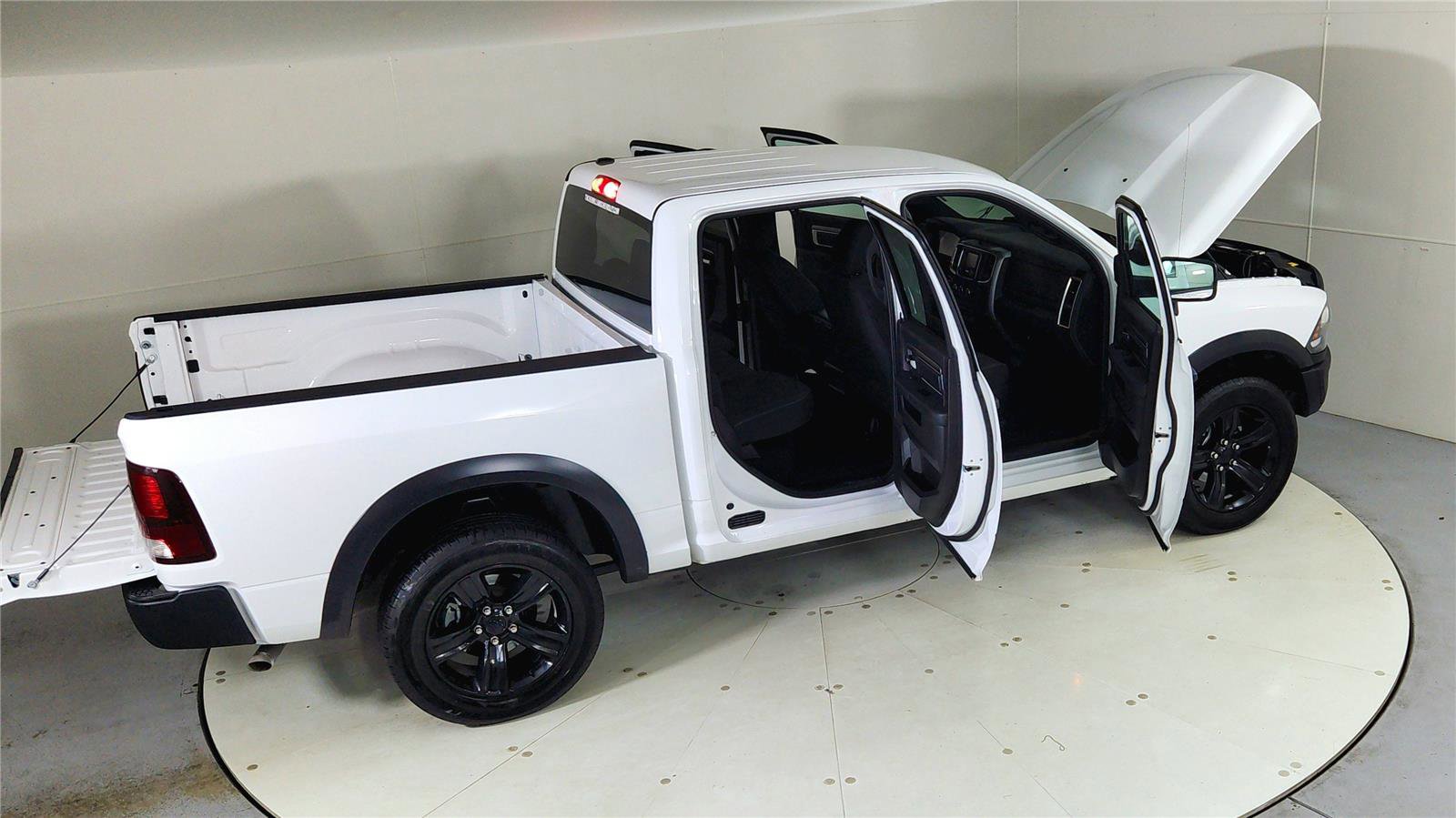 Used 2024 RAM 1500 Classic Warlock image 27