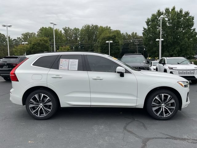 Used 2022 Volvo XC60 B5 Momentum w/ Climate Package FWD image 7