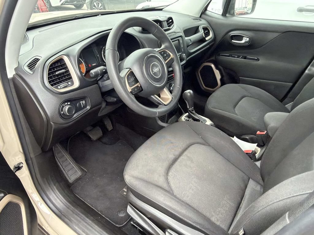 Used 2016 Jeep Renegade Sport w/ Power & Air Group FWD image 18