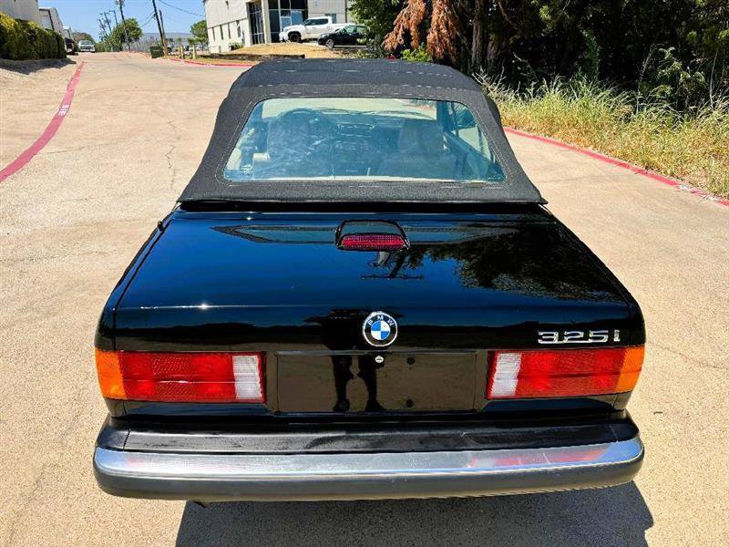 Used 1991 BMW 325i Convertible RWD image 13