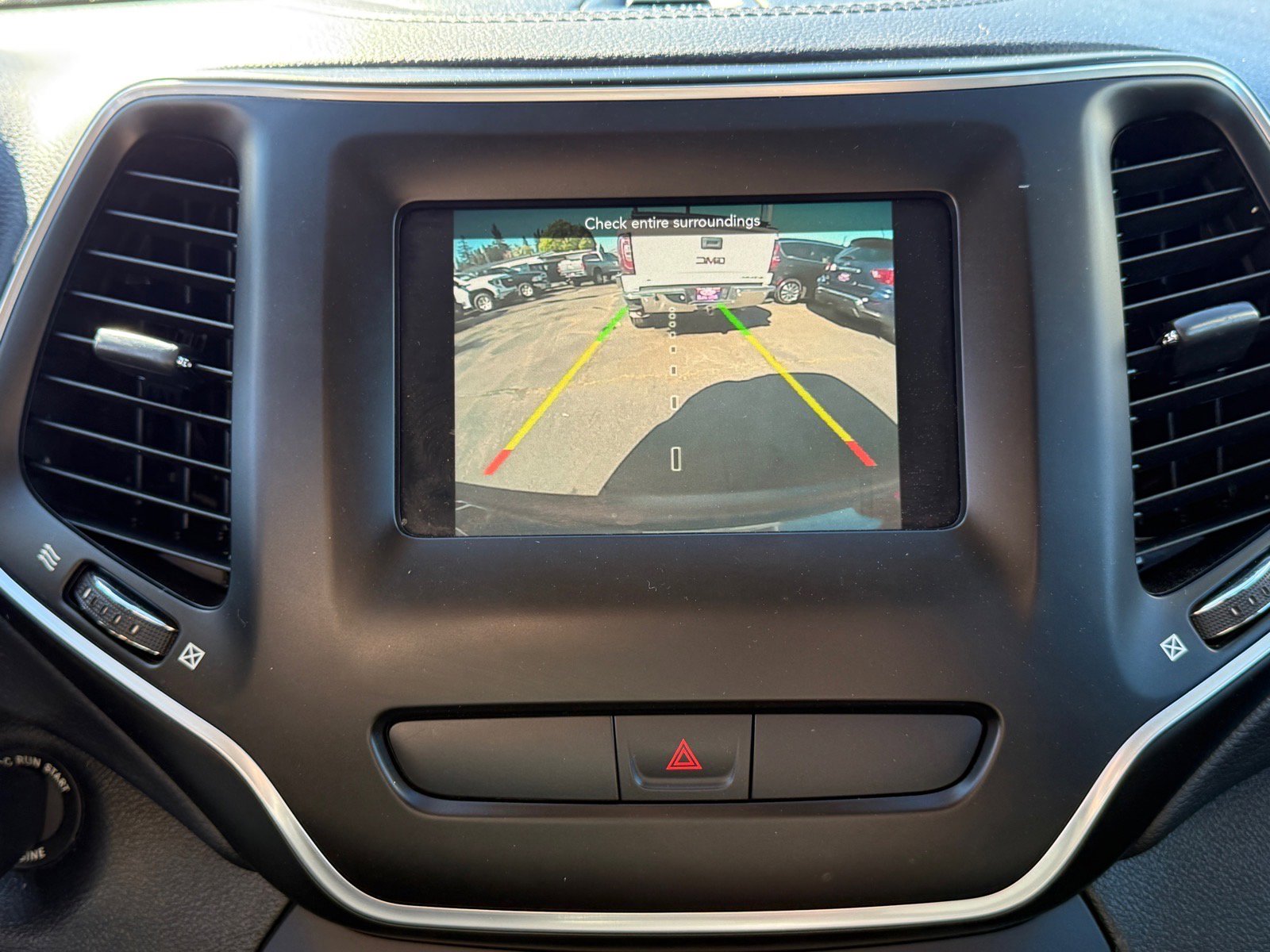 Used 2020 Jeep Cherokee Latitude image 23