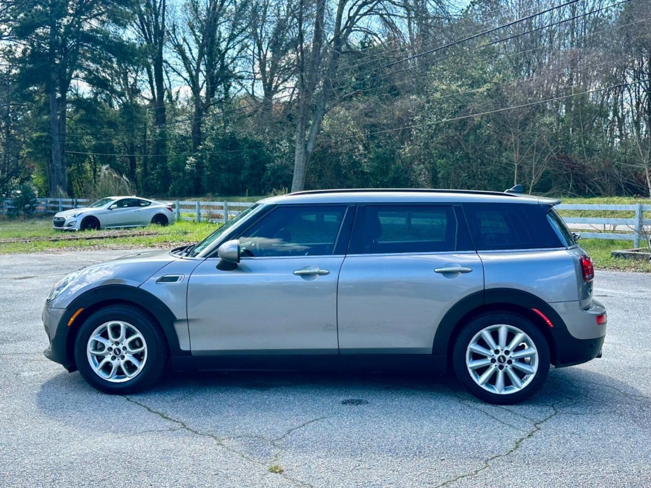 Used 2017 MINI Cooper Clubman image 4