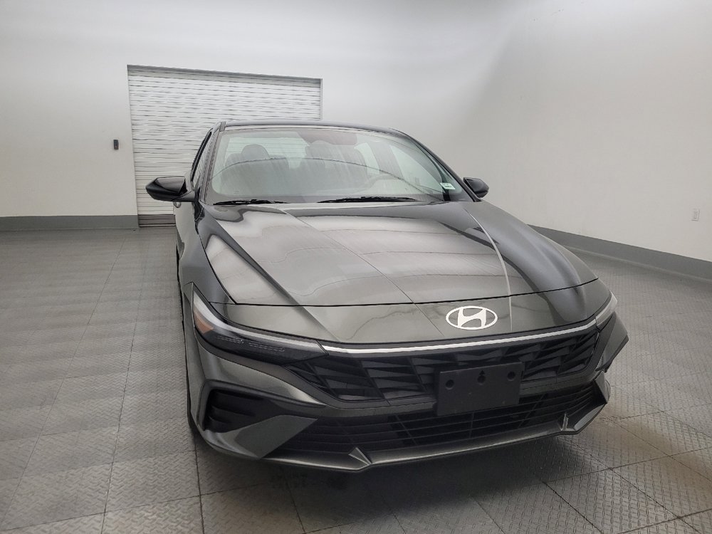 Used 2025 Hyundai Elantra Sport image 14