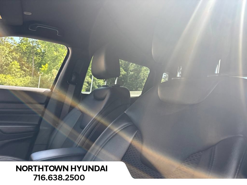 Used 2025 Jeep Compass Latitude w/ Convenience Group AWD/4WD image 9