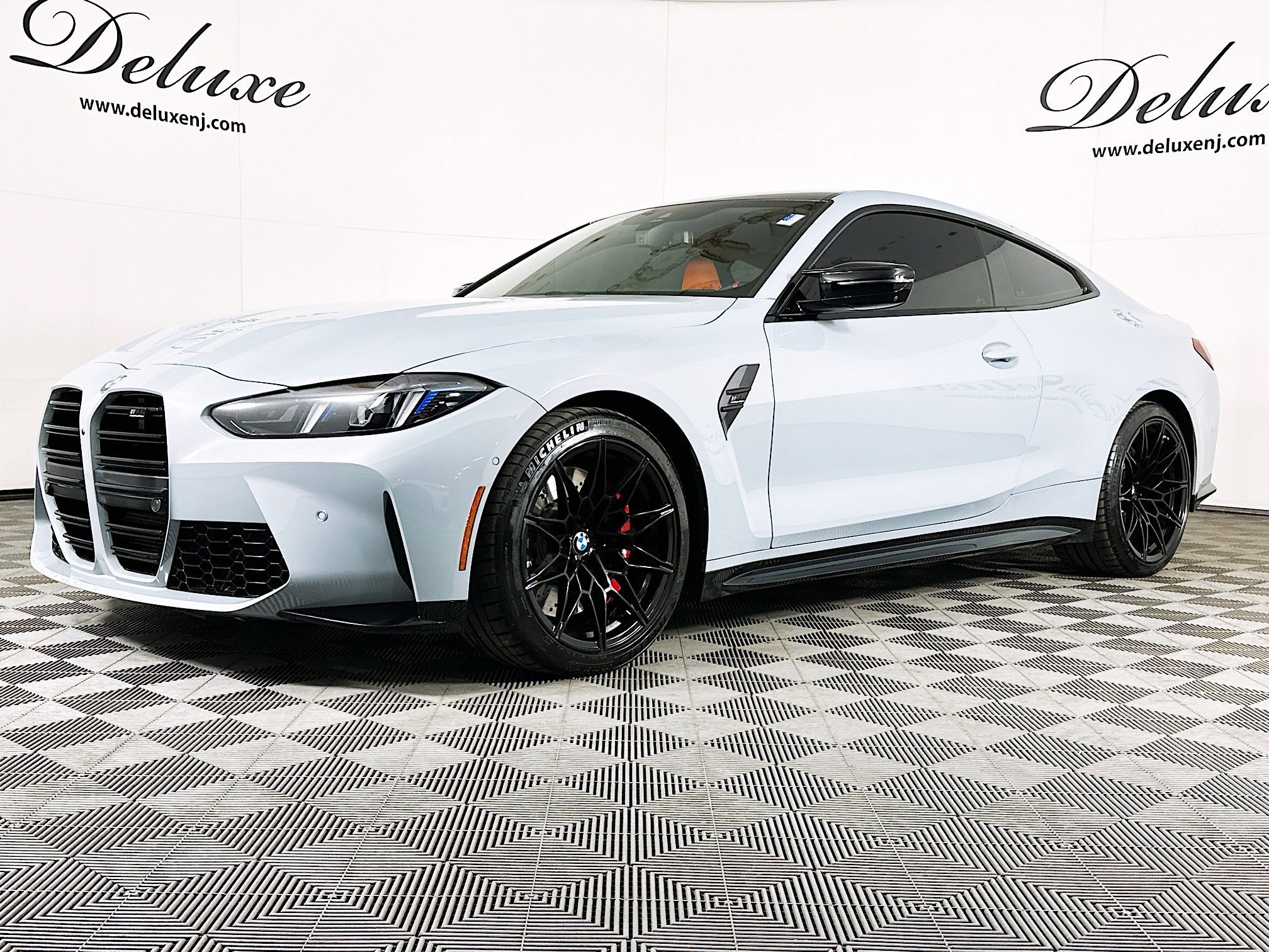 Used 2025 BMW M4 Competition w/ Executive Package image 3