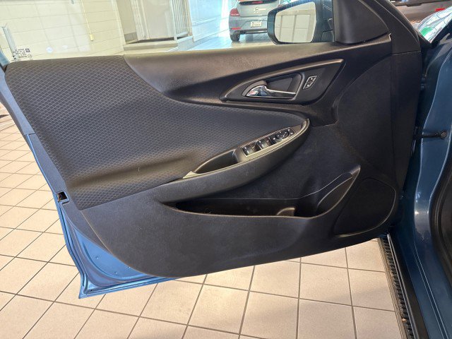 Used 2025 Chevrolet Malibu LT image 14