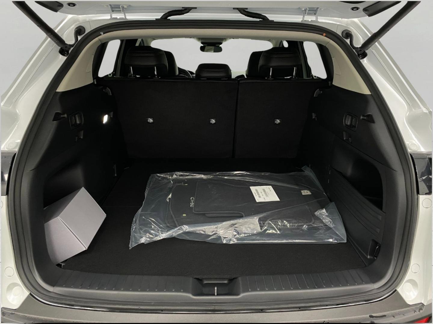 New 2026 MAZDA CX-50 AWD 2.5 Hybrid w/ Cargo Package image 6