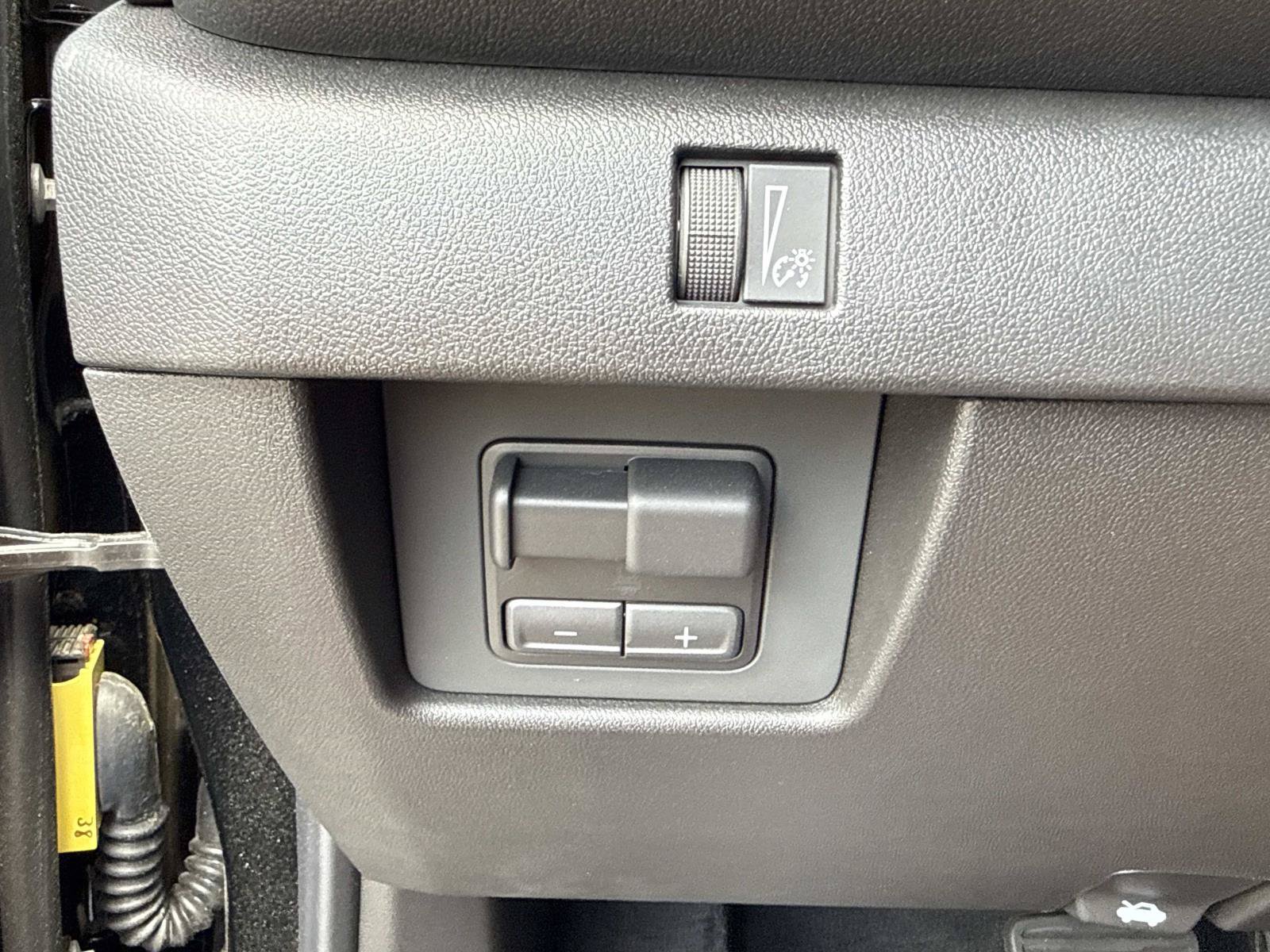 Used 2026 Chevrolet Colorado Trail Boss AWD/4WD image 30