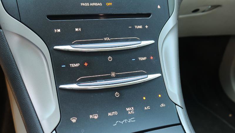 Used 2016 Lincoln MKZ w/ Equipment Group 300A Reserve FWD image 16
