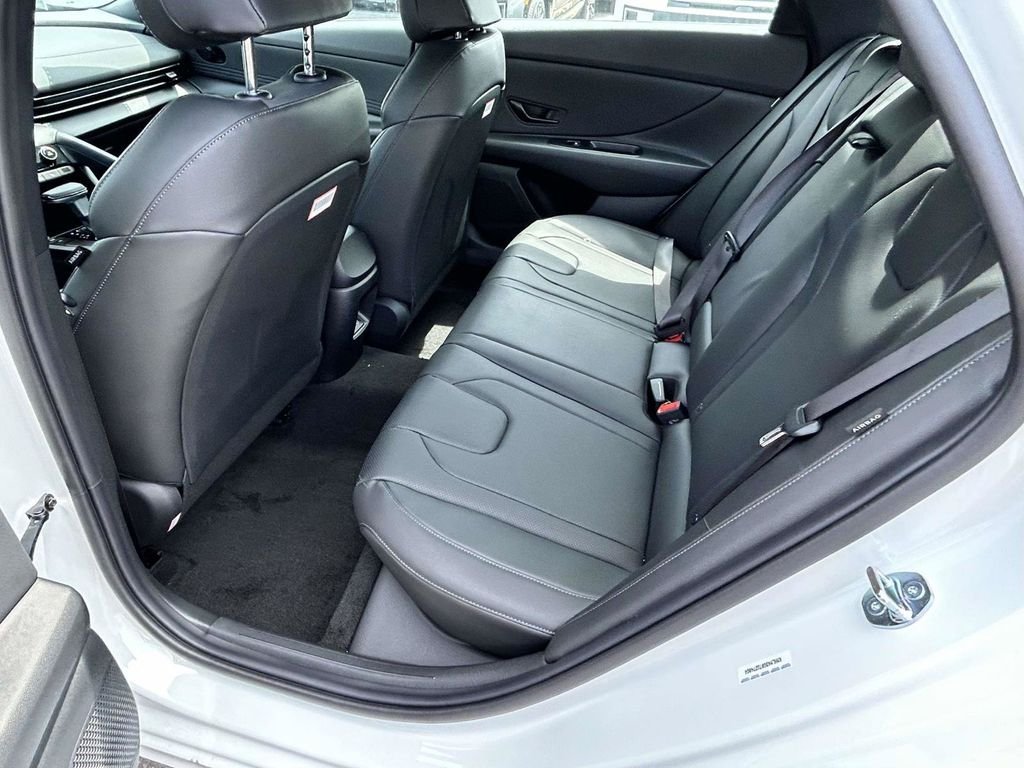 New 2026 Hyundai Elantra SEL Sport FWD image 19