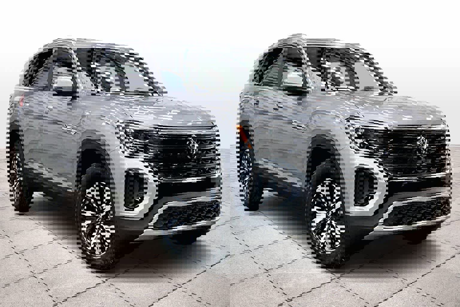 New 2026 Volkswagen Atlas Cross Sport SE image 2