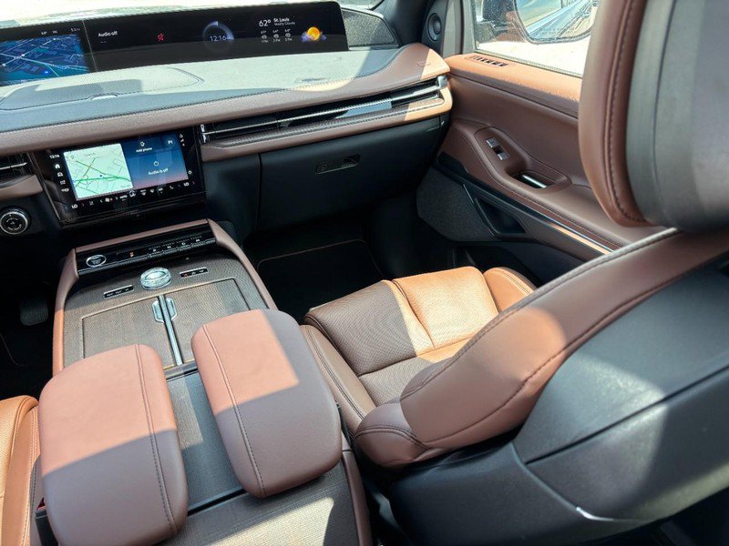 New 2026 Lincoln Navigator Reserve AWD/4WD image 14