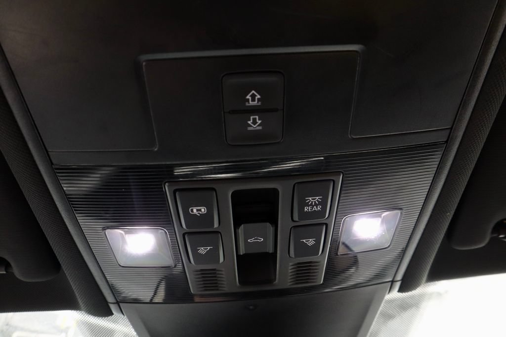 Used 2024 Volkswagen Tiguan SE w/ Panoramic Sunroof Package AWD/4WD image 35