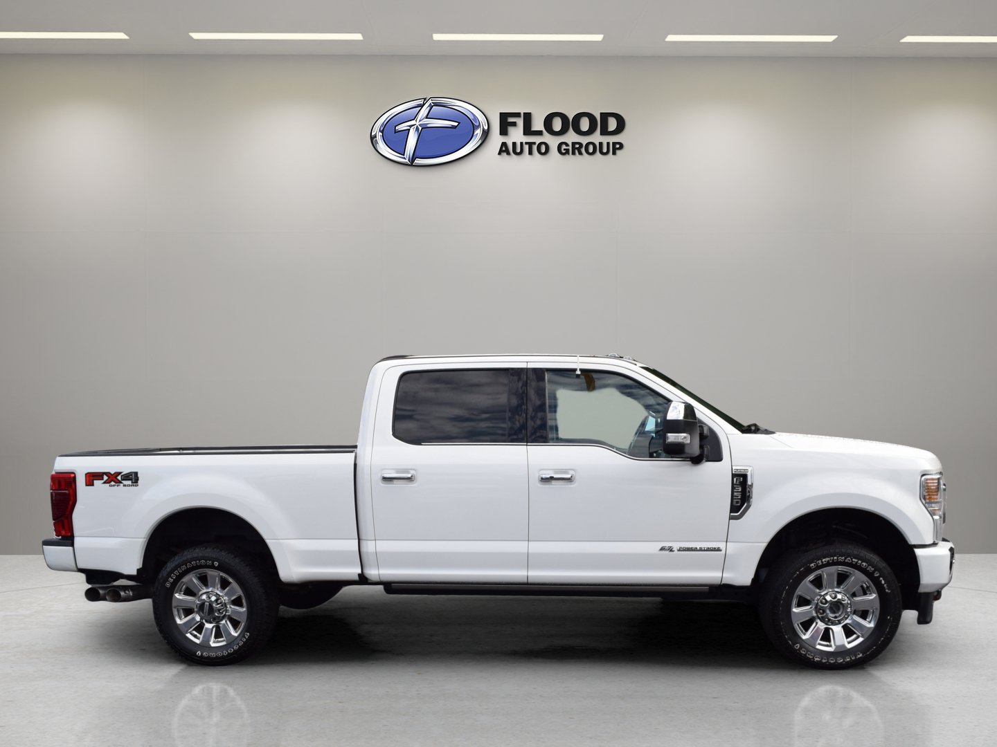 Used 2022 Ford F350 Platinum w/ FX4 Off-Road Package AWD/4WD image 3