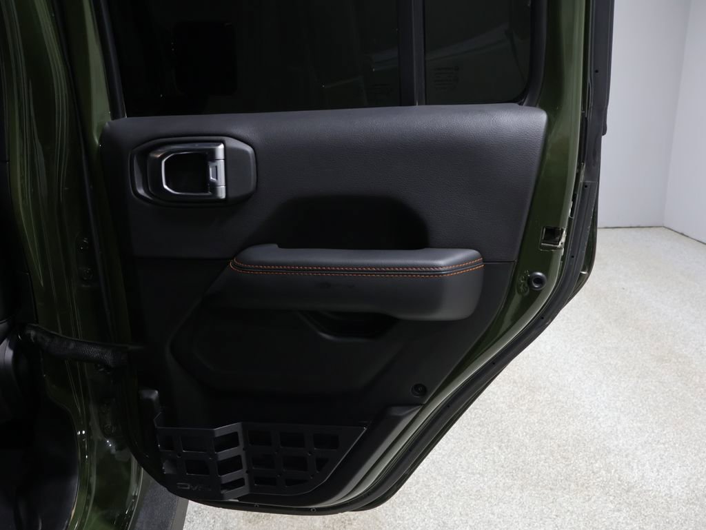 Used 2022 Jeep Gladiator Mojave w/ Cold Weather Group image 20