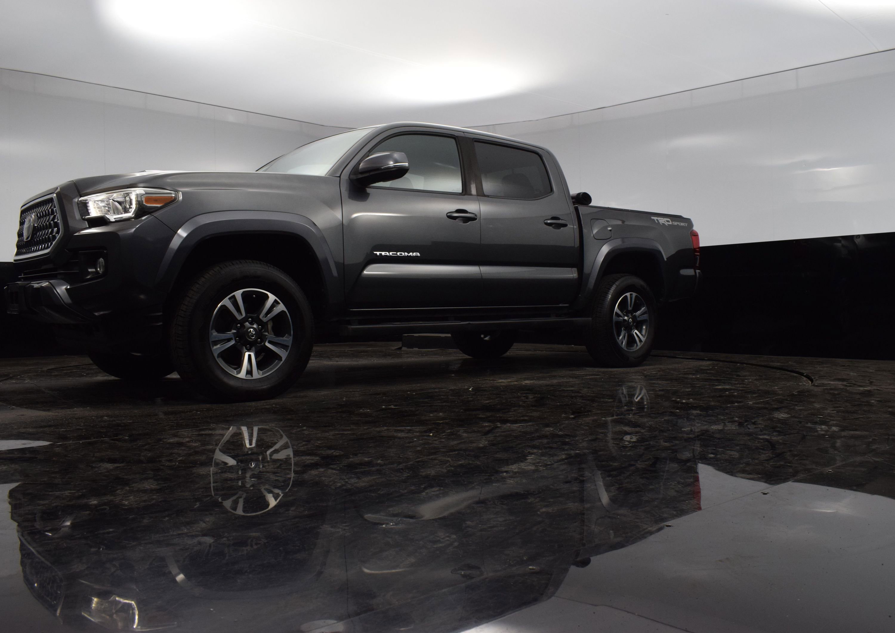 Used 2019 Toyota Tacoma SR5 image 17