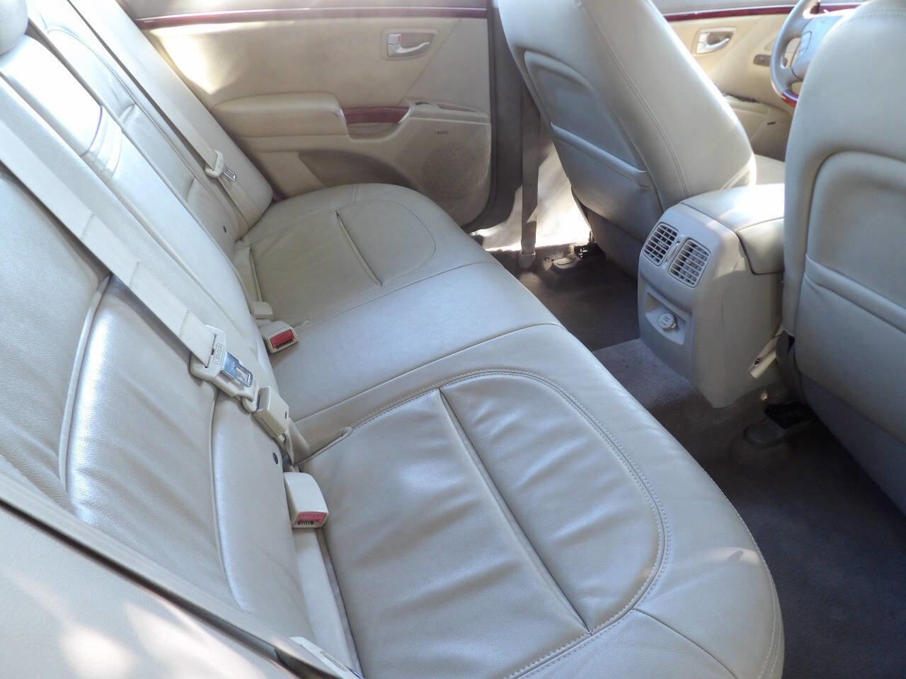 Used 2008 Hyundai Azera Limited image 26