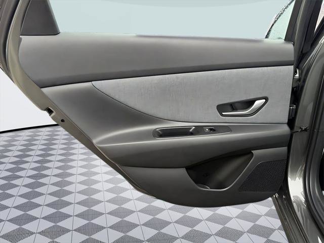 New 2026 Hyundai Elantra Limited image 29