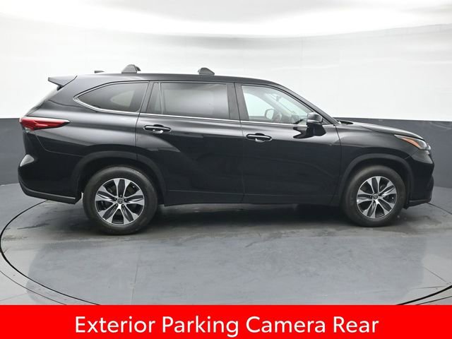 Used 2023 Toyota Highlander XLE FWD image 8
