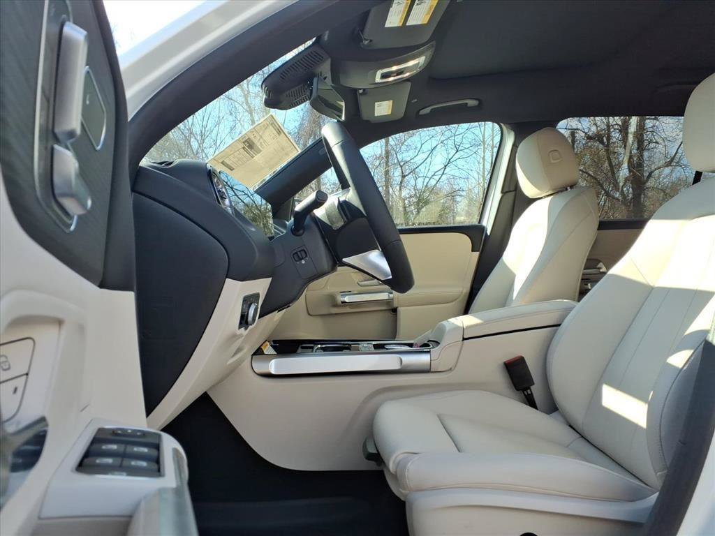 New 2026 Mercedes-Benz GLB 250 4MATIC image 21
