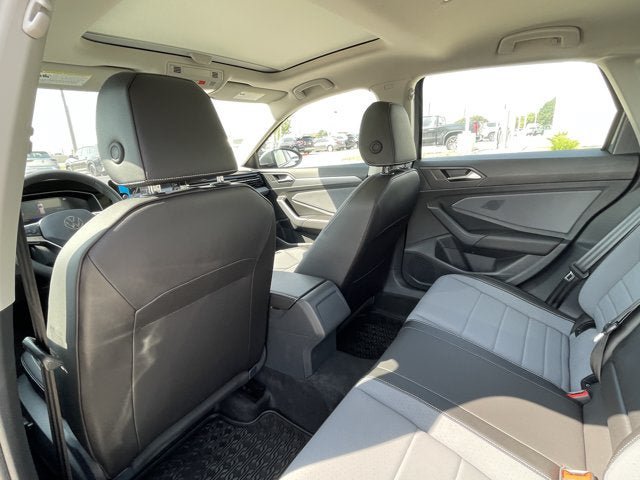 New 2026 Volkswagen Jetta SE FWD image 16