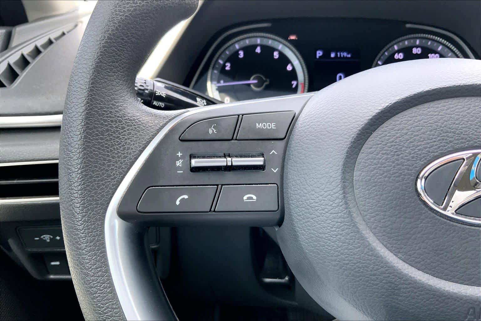 Used 2022 Hyundai Sonata SE w/ Preferred Accessory Package FWD image 23