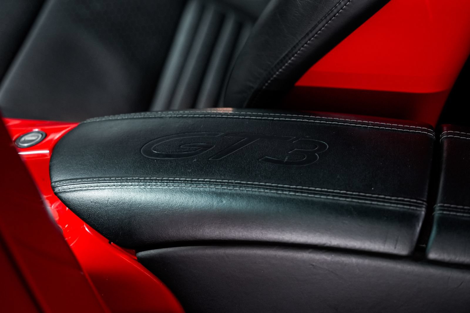 Used 2004 Porsche 911 GT3 RWD image 15