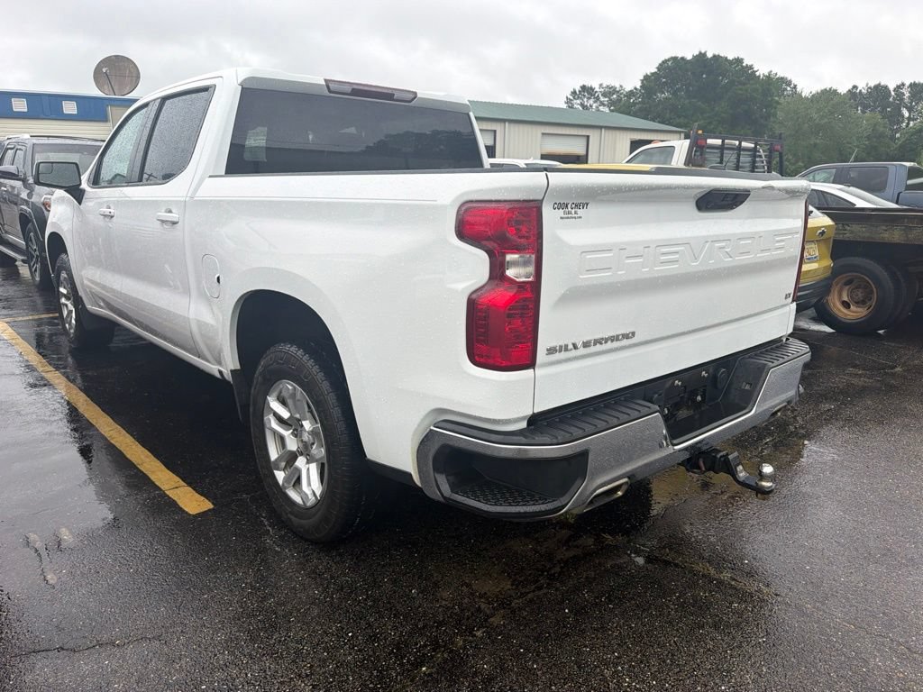 Used 2023 Chevrolet Silverado 1500 LT AWD/4WD image 4